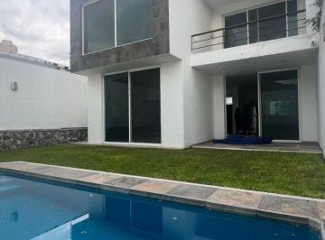 Casa de 3 habitaciones, Temixco · Casa con Alberca en Venta en Temixco.