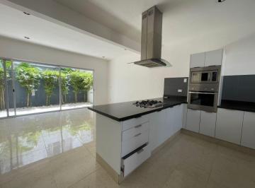 Casa de 3 habitaciones, Benito Juárez · Casa en Renta Huayacan Arbolada