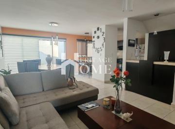 Casa de 3 habitaciones, Celaya · Casa en Venta en El Fraccionamiento Puerta de Piedra, Celaya.