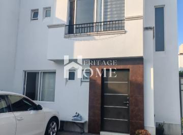 Casa de 3 habitaciones, Celaya · Casa en Venta en Puerta de Piedra