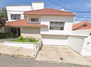 Casa de 5 habitaciones, Chihuahua · Propiedad en Venta Ubicada en Campestre Lomas Chihuahua