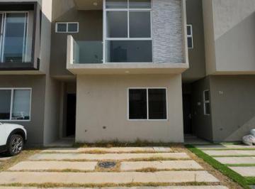 Casa en condominio · 114m² · 3 Recámaras · 2 Estacionamientos · Casa en Renta en Abié Residencial, Col. Valle Imperial, Zapopan