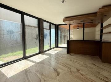 Casa · 413m² · 4 Recámaras · 3 Estacionamientos · Casa en Venta con Alberca Techada en Residencial Sierra Azul