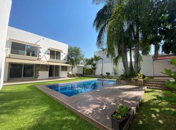 Casa · 320m² · 3 Recámaras · 1 Estacionamiento · Casa en El Mascareño