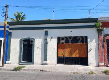 Casa · 300m² · 3 Recámaras · 2 Estacionamientos · Casa en Venta en Zona Centro Colima