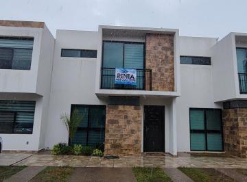 Casa · 115m² · 3 Recámaras · 2 Estacionamientos · Se Renta Casa Amueblada en Fracc por Zona Industrial