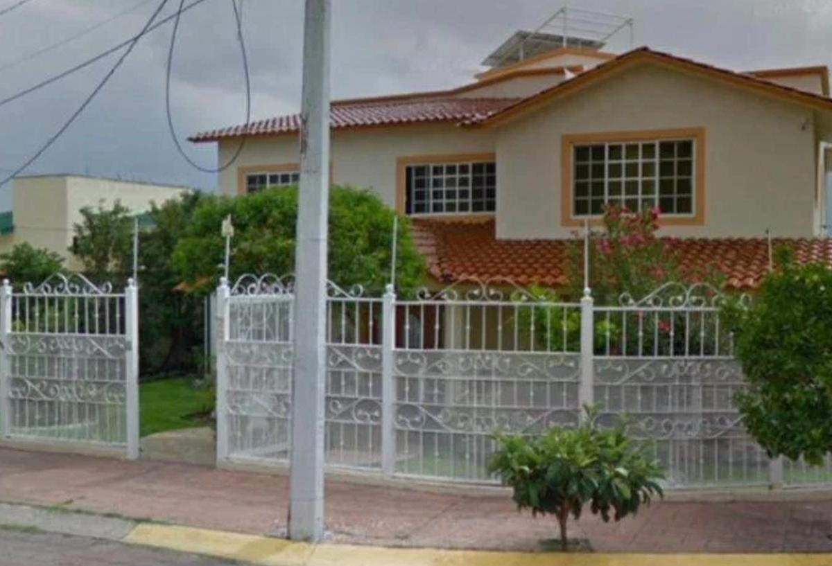 Preciosa Casa en Venta en Arboledas, Santiago de Queretaro, Qro.