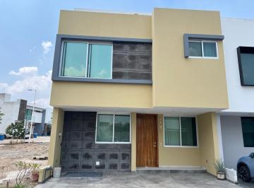 Casa en condominio de 4 habitaciones, Zapopan · Casa en Valle Imperial con Casa Club - Oportunidad Única