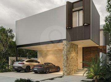 Casa · 368m² · 3 Recámaras · 2 Estacionamientos · Casa en Venta en Chablekal