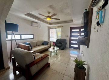 Casa · 168m² · 3 Recámaras · 1 Estacionamiento · Casa en Venta en Fraccionamiento Los Héroes
