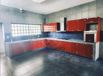 Casa · 453m² · 6 Recámaras · 3 Estacionamientos · Casa en Venta en Merida Centro