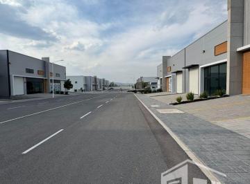 Nave industrial , Querétaro · Nave Industrial en Renta y Venta Sobre El Libramiento Norponiente.
