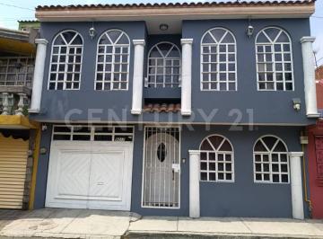 Casa · 145m² · 4 Recámaras · 1 Estacionamiento · Venta de Casa en Puebla, Fraccionamiento Maravillas