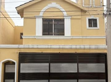 1 · Casa en Venta en Mision Cumbres