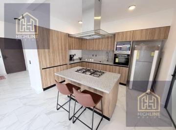 Casa · 212m² · 3 Recámaras · 2 Estacionamientos · Casa de 3 Recámaras con Amenidades Resort, Pádel y Coworking en Playa del Carmen