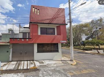 Casa de 3 habitaciones, Toluca · Venta de Casa en La Calle Jose Manuel Herrera 145, Municipio Morelos Primera Secc, Toluca, Edo. Méx