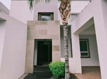 Casa de 3 habitaciones, Saltillo · Se Renta Amplia Casa en Quinta Real Sin Amueblar con Paneles Solares