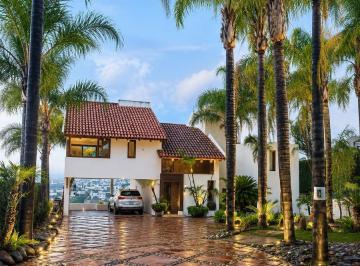 Casa · 587m² · 3 Recámaras · 8 Estacionamientos · Casa en Venta en Club Campestre León Guanajuato