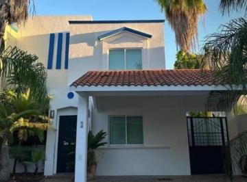 Casa · 150m² · 3 Recámaras · 2 Estacionamientos · Renta Casa Amueblada en Privanzas Ciudad del Carmen
