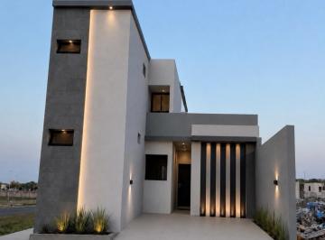 Casa · 135m² · 3 Recámaras · 2 Estacionamientos · Casa en Fraccionamiento Lomas del Mediterráneo con Hermosa Vista Al Mar