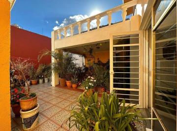 12c7ea00d5514bd1566cda7cf6fbff463abfcccba7f02372995339a6ca0df93f · Casa en Venta en Lomas Lindas, Atizapán con 4 Estacionamientos