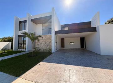 1 · Casa Amplia con Amenidades a Estrenar en Nortemerida, Yucatan
