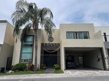 Casa · 429m² · 4 Recámaras · 2 Estacionamientos · Casa en Venta en Bosques del Vergel | Carretera Nacional, Monterrey, N. L.