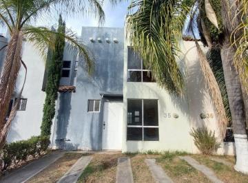 Casa en condominio · 70m² · 3 Recámaras · 1 Estacionamiento · Casa en Venta en Altus Quinta, Tesistan, Zapopan