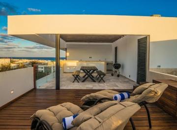 Departamento · 300m² · 3 Recámaras · 20 Estacionamientos · Penthouse Exclusivo en Venta en Playa del Carmen con Ocean View y Roof Privado