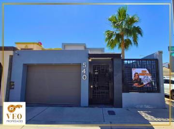 Casa de 3 habitaciones, Mexicali · Casa en Renta en Villa Toledo Residencial