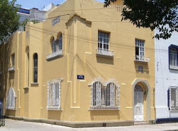 e3698544b73769b809175e85a0ac6053b01227fa4429854d488c53b6f4dd7a25 · Casa Corporativa Para Oficinas con Roof Garden | Río Ebro Cdmx