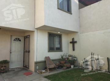 Casa · 102m² · 3 Recámaras · 1 Estacionamiento · Casa Amueblada en Venta Ampliación Bonanza Saltillo