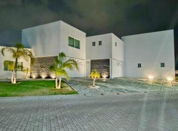 Casa de 4 habitaciones, Aguascalientes · Residencia de Lujo en Venta | Jardines del Lago | Al Poniente de La Cd, T 1552 m, C 628 Mt