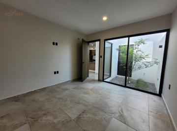 Casa · 217m² · 3 Recámaras · 2 Estacionamientos · Casa Doble Altura y Recámara en Planta Baja | Roof Garden | Lomas de La Rioja