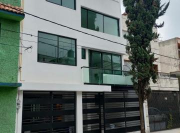 Casa · 370m² · 4 Recámaras · 3 Estacionamientos · Casa en Renta Paseos Churubusco
