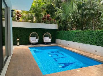 Casa · 394m² · 4 Recámaras · 3 Estacionamientos · Renta Casa 4 Rec. Res. Cumbres Cancun