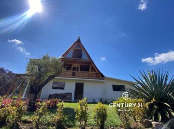 Casa de 3 habitaciones, Valle de Bravo · Cabaña en Renta Saucos, Valle de Bravo