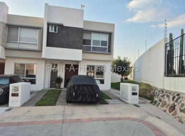 Casa de 3 habitaciones, El Marqués · Zákia - Venta de Casa con Amenidades y 3 Recámaras