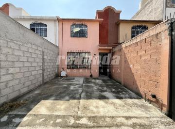 Casa · 100m² · 2 Recámaras · 2 Estacionamientos · Casa en Fraccionamiento Cofradía III
