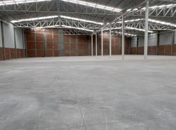 Bodega comercial , León · Bodegas Sobre Blvd. Perdigón. A) 2,190 m² B) 2,640 m² C) 2,423.67 m²