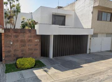 Casa de 3 habitaciones, León · Hermosa y Amplia Casa en Venta Ubicada en Leon de Los Adalma, Guanajuato
