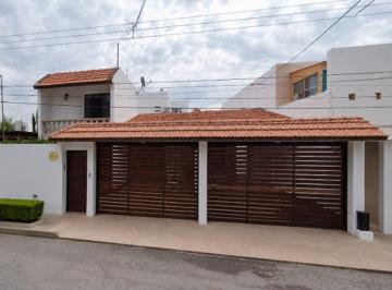 Casa de 4 habitaciones, Chihuahua · Preciosa Casa en Venta en Chihuahua!