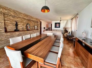 Casa de 4 habitaciones, San Pedro Cholula · Casa de 385 m² con 4 Recámaras en Venta en San Cristóbal Tepontla