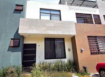 Casa en condominio · 109m² · 3 Recámaras · 2 Estacionamientos · Casa en Preventa en Coto Fuente de Las Nereidas en Real del Valle, Tlajomulco de Zuñiga