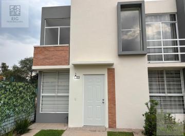 Fachada · Casa en Paseo de Los Parques