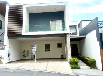 Casa de 3 habitaciones, Monterrey · Casa en Renta Catalonia, San Jeronimo