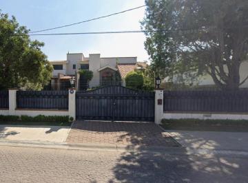 Casa de 5 habitaciones, Querétaro · Venta de Amplia y Preciosa Casa con Jardin Privado en Juriquilla, Queretaro!