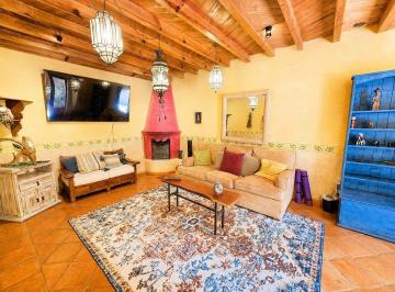 cff3b5b0b6faaaaad6ceade5c27b0963a50931ba15f6b2d734db999f1ccddd68 · Casa en Privada en El Centro de San Miguel de Allende, con Rooftop y Amueblada