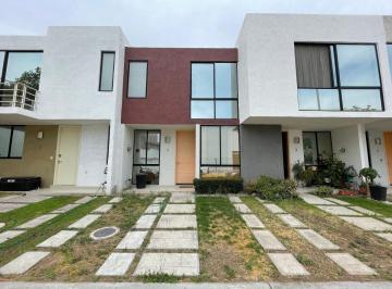 Casa en condominio de 3 habitaciones, Zapopan · Casa en Renta en Fraccionamiento Cantaluna
