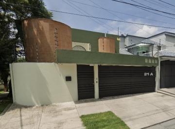Casa de 4 habitaciones, Naucalpan de Juárez · Casa en Venta en Ciudad Satélite
